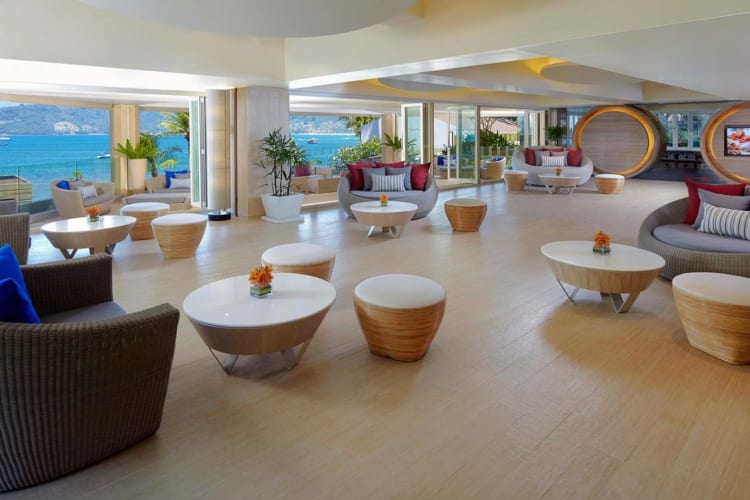 Voyager Lounge